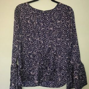 Blouse with puff sleeves